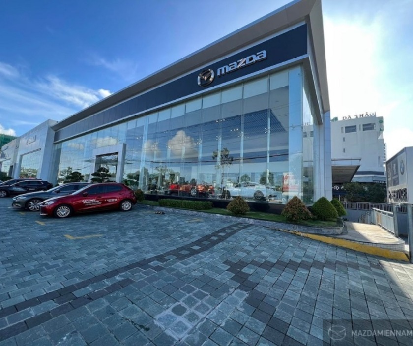 showroom ô tô Quảng Ngãi 